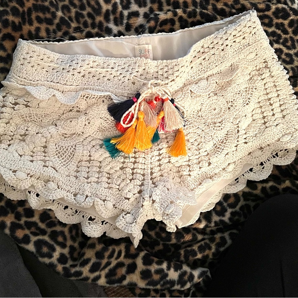 COPY - Adorable lined crochet shorts by Surf Gypsy. Elastic waist with cute tie.